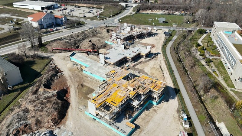 [GALERIA10]Építkezés 